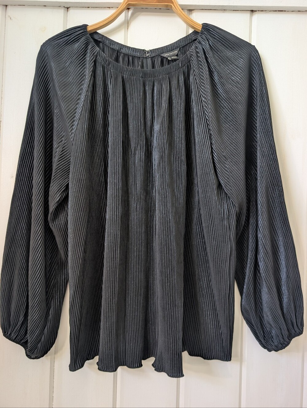 Ann Taylor Black Pleated Balloon-Sleeve Blouse | Size M